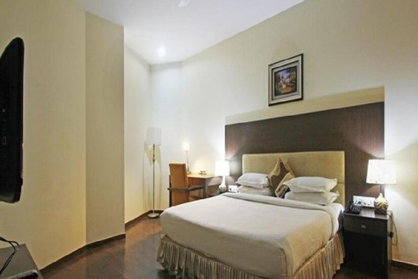 Hotel A1 Jalandhar Exterior foto